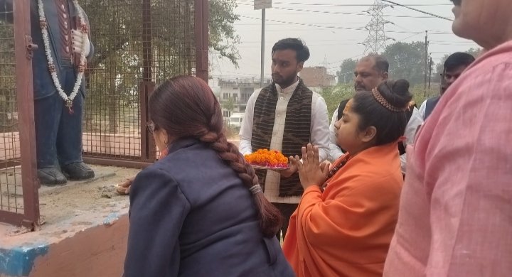 राष्ट्रीय स्वयंसेवक संघ को 100 वर्ष पूरे होने के उपलक्ष में किया गया शिवपुर मान्यवर कांशीराम आवास में भव्य हिंदू एकता सम्मेलन का आयोजन किया गया